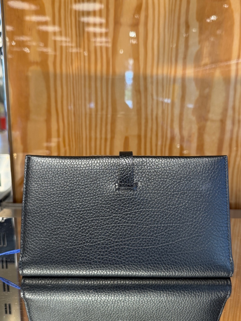 Burberry Black Leather Wallet with Gold Button Closure new - Picture 5 of 5